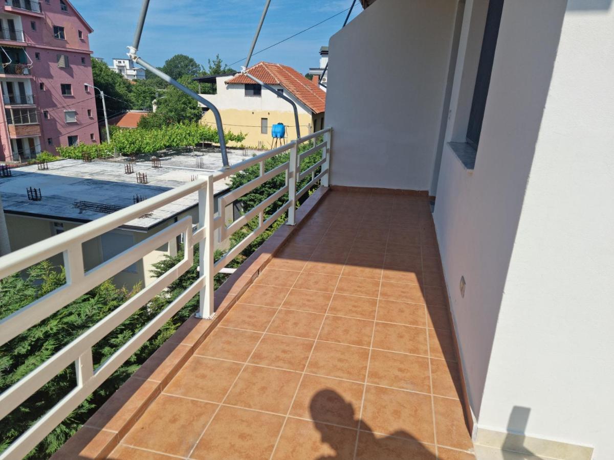 Roan Apartments Velipoje Exterior photo